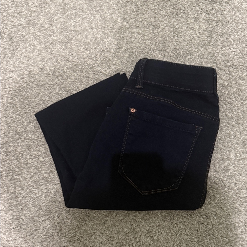 Elegant Black Skinny Dark Denim Jeans for Women - Picture 7 of 7